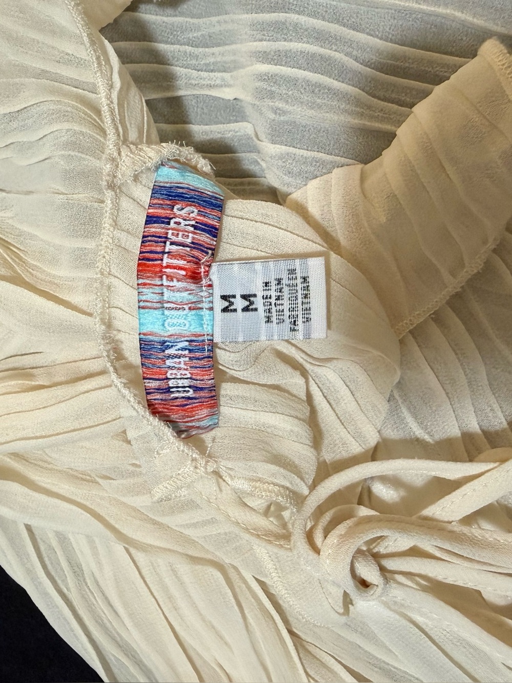Urban Outfitters Sheer Cream/White Going Out Top - Picture 3 of 3